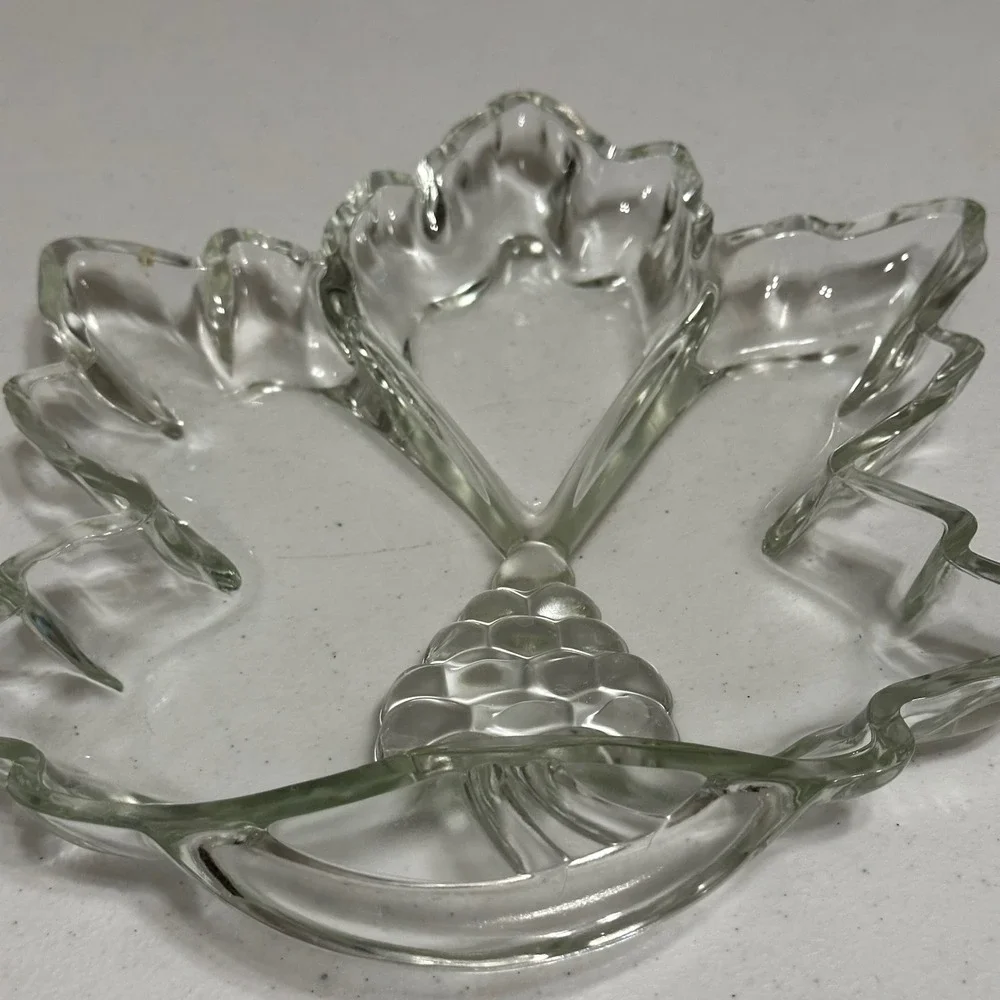 Grape Leaf Divided Serving Dish‎ Cluster Clear Pressed Glass VTG Tiara Indiana